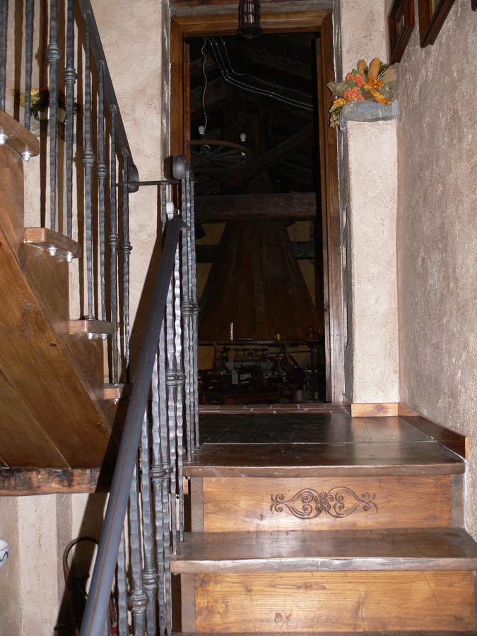 לינה וארוחת בוקר Montalto Ligure Il Cappellaio Matto מראה חיצוני תמונה