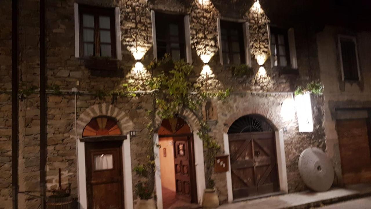 לינה וארוחת בוקר Montalto Ligure Il Cappellaio Matto מראה חיצוני תמונה