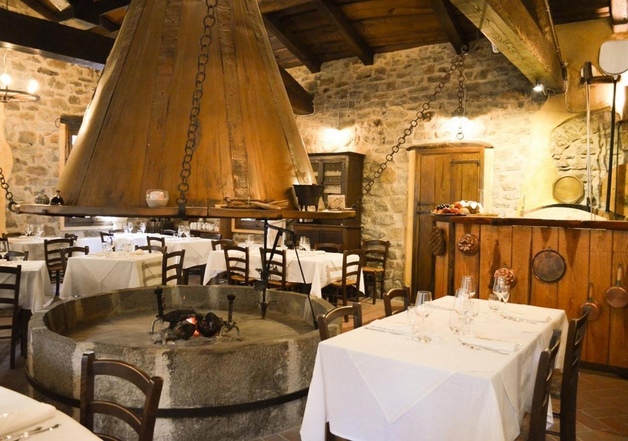לינה וארוחת בוקר Montalto Ligure Il Cappellaio Matto מראה חיצוני תמונה