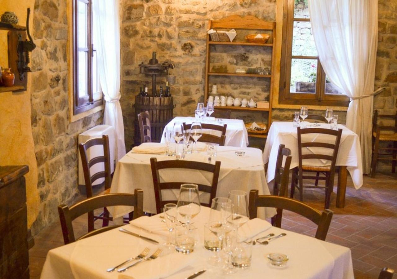 לינה וארוחת בוקר Montalto Ligure Il Cappellaio Matto מראה חיצוני תמונה