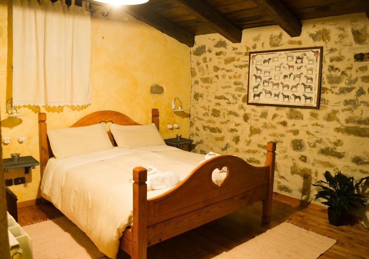 לינה וארוחת בוקר Montalto Ligure Il Cappellaio Matto מראה חיצוני תמונה