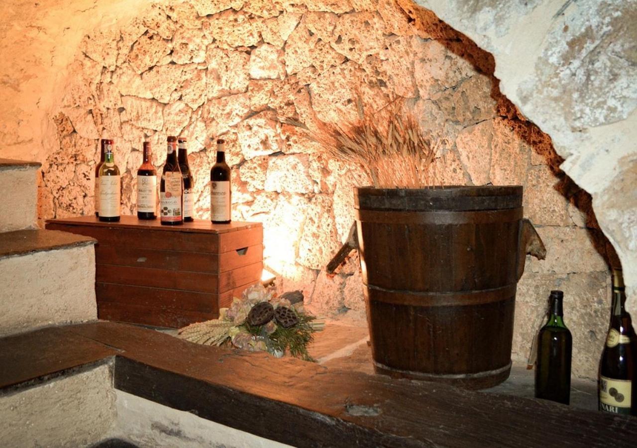 לינה וארוחת בוקר Montalto Ligure Il Cappellaio Matto מראה חיצוני תמונה