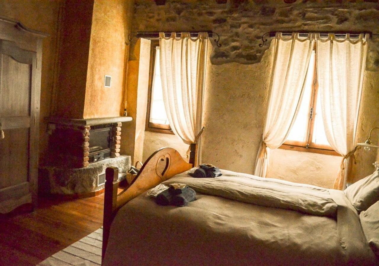 לינה וארוחת בוקר Montalto Ligure Il Cappellaio Matto מראה חיצוני תמונה